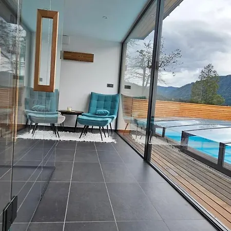 Domacija Metul * Luče