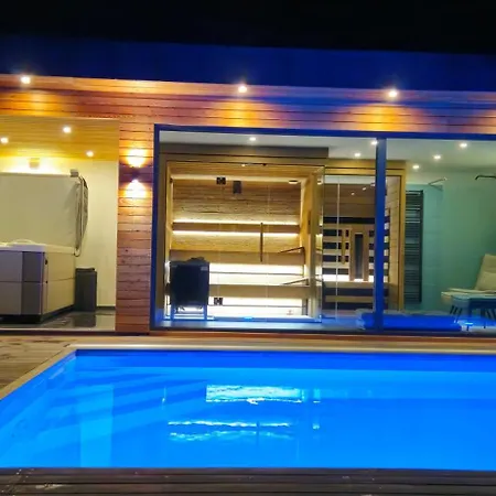 شقة Domacija Metul *